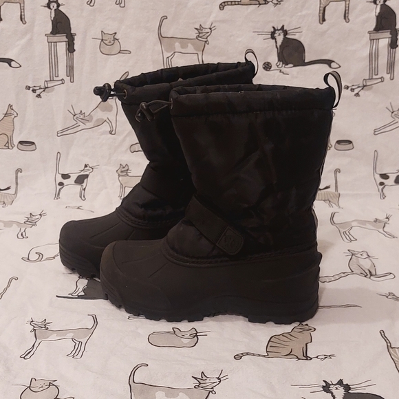 Snowboots size 4 - Picture 1 of 10